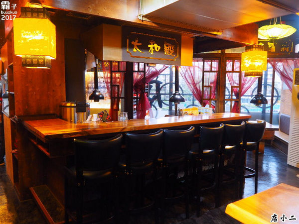 店小二串燒燒肉：店小二串燒、異國料理，中國風居酒屋氣氛佳~