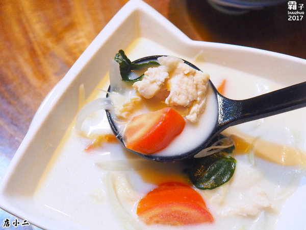 店小二串燒燒肉：店小二串燒、異國料理，中國風居酒屋氣氛佳~