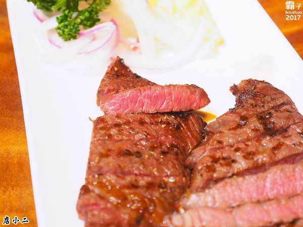 店小二串燒燒肉：店小二串燒、異國料理，中國風居酒屋氣氛佳~