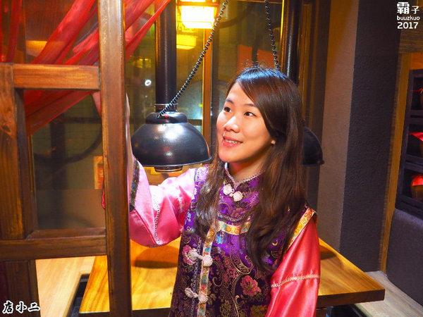 店小二串燒燒肉：店小二串燒、異國料理，中國風居酒屋氣氛佳~