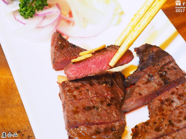 店小二串燒燒肉：店小二串燒、異國料理，中國風居酒屋氣氛佳~