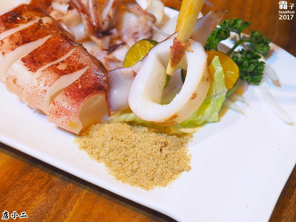 店小二串燒燒肉：店小二串燒、異國料理，中國風居酒屋氣氛佳~