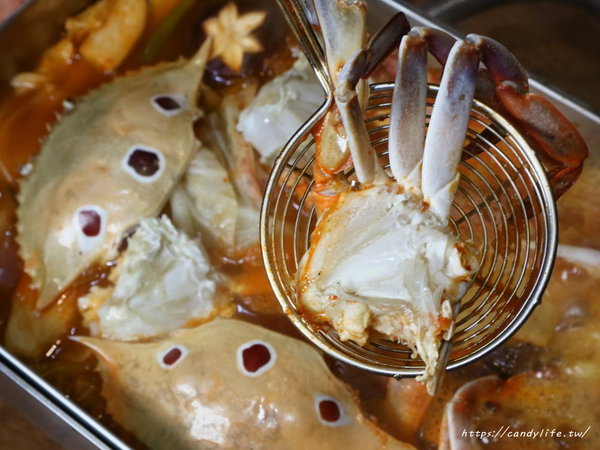 店小二串燒燒肉:台中美食│店小二串燒vs燒肉(忠明店)〃台中大宵夜推薦!浮誇系列鴛鴦火鍋驚豔登場!