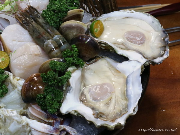 店小二串燒燒肉:台中美食│店小二串燒vs燒肉(忠明店)〃台中大宵夜推薦!浮誇系列鴛鴦火鍋驚豔登場!