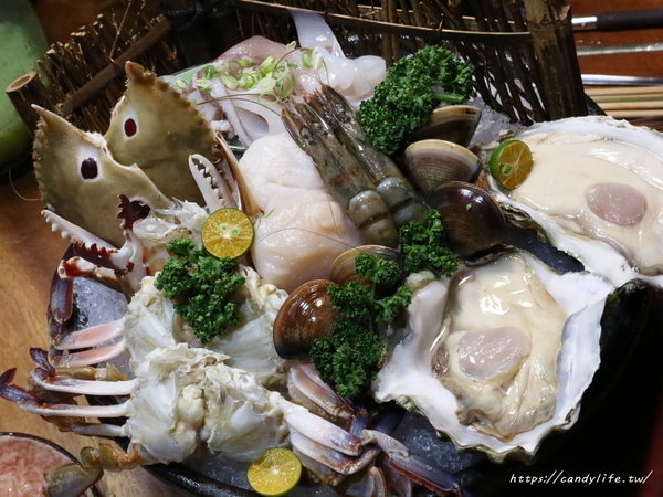 店小二串燒燒肉:台中美食│店小二串燒vs燒肉(忠明店)〃台中大宵夜推薦!浮誇系列鴛鴦火鍋驚豔登場!