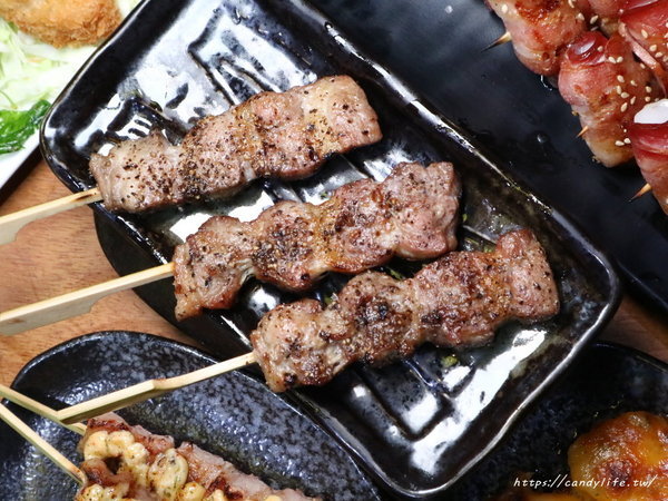 店小二串燒燒肉:台中美食│店小二串燒vs燒肉(忠明店)〃台中大宵夜推薦!浮誇系列鴛鴦火鍋驚豔登場!