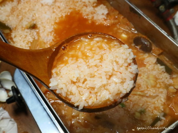 店小二串燒燒肉:台中美食│店小二串燒vs燒肉(忠明店)〃台中大宵夜推薦!浮誇系列鴛鴦火鍋驚豔登場!