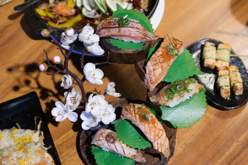 店小二串燒VS燒肉, 台中美食, 台中居酒屋, 台中慶生餐廳, 生日壽星優惠, 店小二串燒菜單, 忠明南路美食 店小二串燒VS燒肉, 台中美食, 台中居酒屋, 台中慶生餐廳, 生日壽星優惠, 店小二串燒菜單, 忠明南路美食