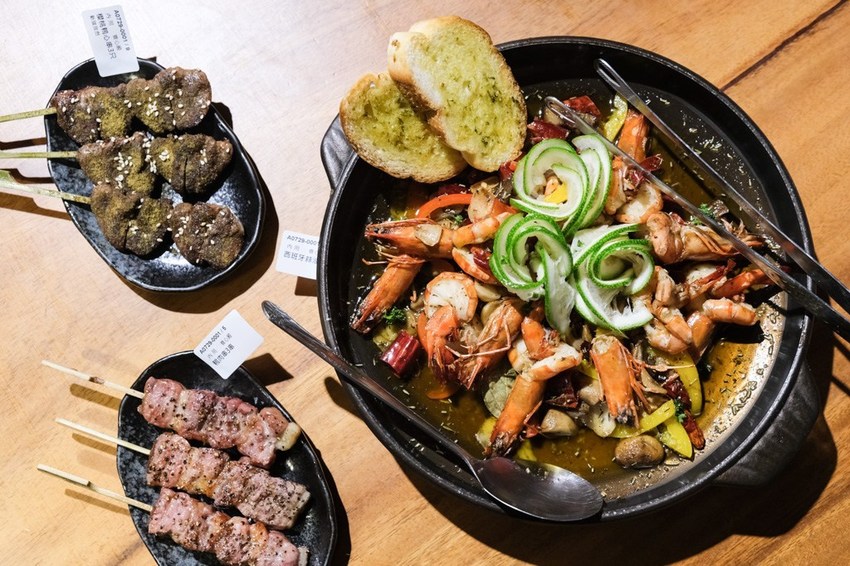 店小二串燒VS燒肉, 台中美食, 台中居酒屋, 台中慶生餐廳, 生日壽星優惠, 店小二串燒菜單, 忠明南路美食 店小二串燒VS燒肉, 台中美食, 台中居酒屋, 台中慶生餐廳, 生日壽星優惠, 店小二串燒菜單, 忠明南路美食