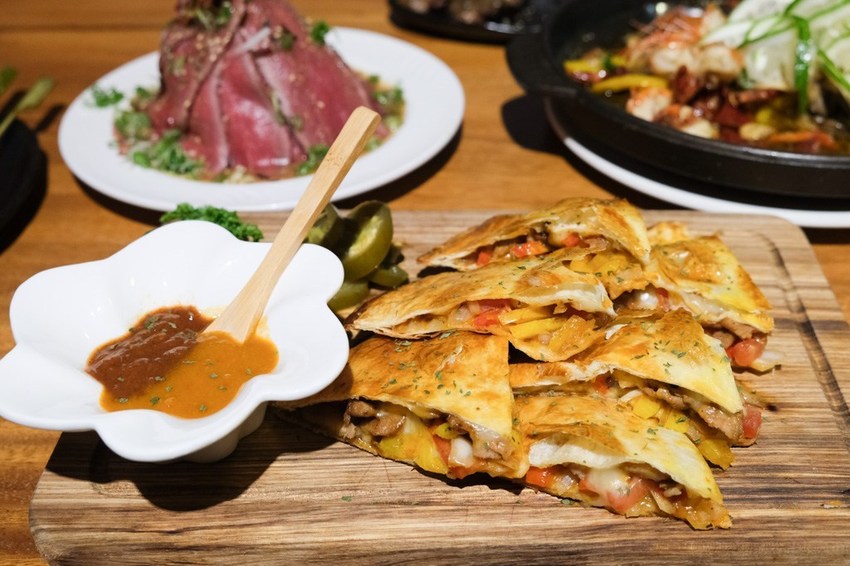 店小二串燒VS燒肉, 台中美食, 台中居酒屋, 台中慶生餐廳, 生日壽星優惠, 店小二串燒菜單, 忠明南路美食 店小二串燒VS燒肉, 台中美食, 台中居酒屋, 台中慶生餐廳, 生日壽星優惠, 店小二串燒菜單, 忠明南路美食