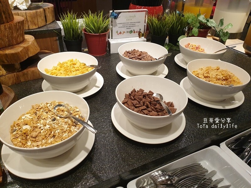 捷絲旅高雄站前館 Just Sleep Kaohsiung｜乾淨舒適的晶華旗下品牌🌱豆芽愛住在高雄