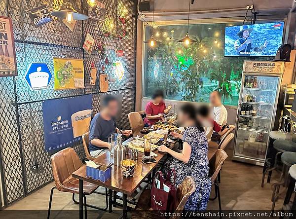 【信義區美式餐酒館】鬧區角落的溫馨小窩 │角窩美式餐酒館微醮