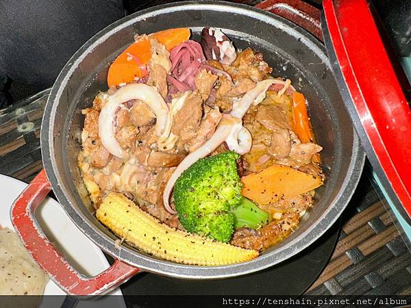 【信義區美式餐酒館】鬧區角落的溫馨小窩 │角窩美式餐酒館微醮