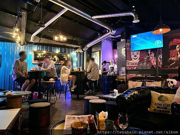 【信義區美式餐酒館】鬧區角落的溫馨小窩 │角窩美式餐酒館微醮