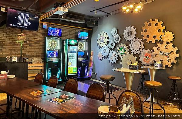 【信義區美式餐酒館】鬧區角落的溫馨小窩 │角窩美式餐酒館微醮