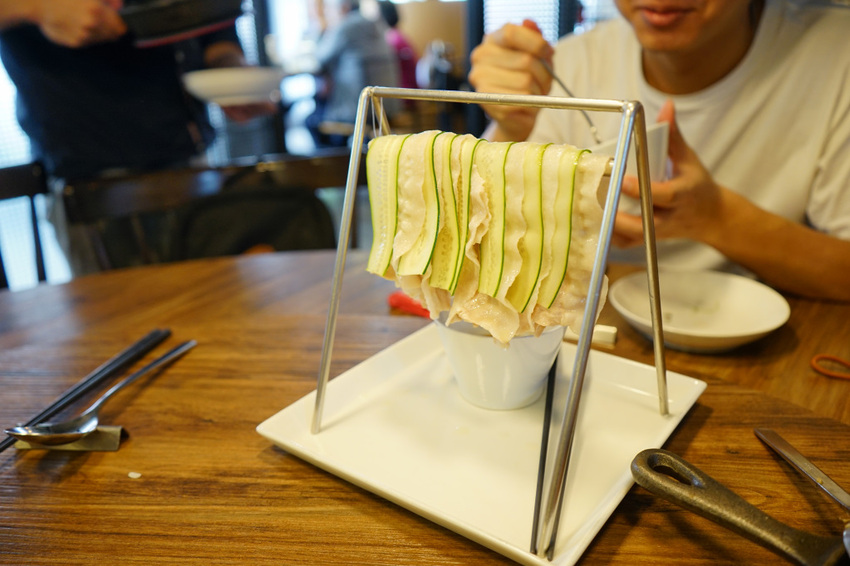 台北｜飯BAR mini(忠孝店) 東區中菜餐廳．多人聚餐餐廳推薦！ - 奇奇一起玩樂趣