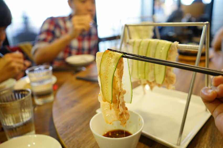 台北｜飯BAR mini(忠孝店) 東區中菜餐廳．多人聚餐餐廳推薦！ - 奇奇一起玩樂趣