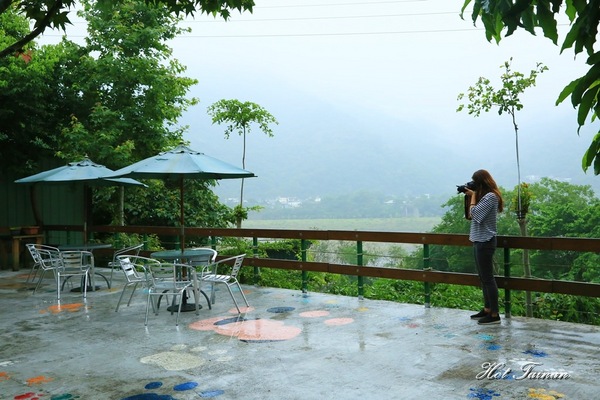 貓尾巴咖啡館：【花蓮美食】鯉魚潭旁的療癒貓咖啡店，看山望海的好去處：貓尾巴咖啡