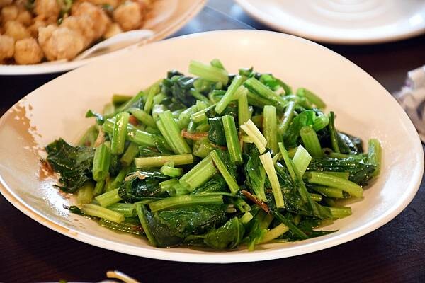 到墾丁旅遊必吃的人氣海產店!【咱的海產店】沒訂位還吃不到喔!多種海鮮、鮮味一次上足※有停車場※恆春美食