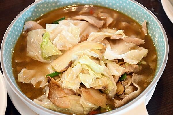 到墾丁旅遊必吃的人氣海產店!【咱的海產店】沒訂位還吃不到喔!多種海鮮、鮮味一次上足※有停車場※恆春美食