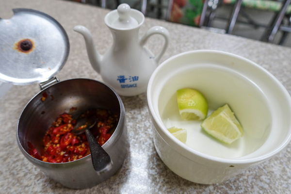 虹然越南美食 - 不錯吃但似乎沒特別突出