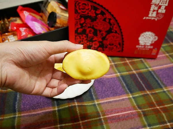 吉圓品鮮餅舖：吉圓品鮮餅舖-清水拌手禮  中秋禮盒新選擇  兼具傳統口味與創新風貌  送禮自用兩相宜