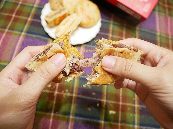 吉圓品鮮餅舖：吉圓品鮮餅舖-清水拌手禮  中秋禮盒新選擇  兼具傳統口味與創新風貌  送禮自用兩相宜