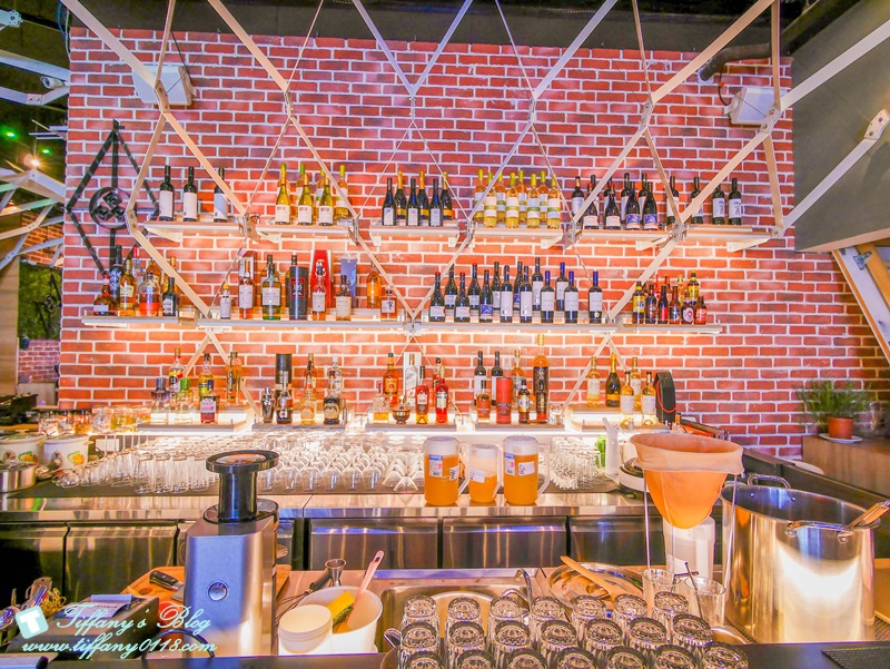 [美食.台北] 叁和院台灣風格飲食(參和院三店/大直形象店)台菜餐廳。繼微風南京店推出龍捲風排骨飯後再推出大直店限定的水噹噹鹹水雞~刺蝟叉燒包跟超級大力菇還有彩虹銀絲卷都超吸晴!!