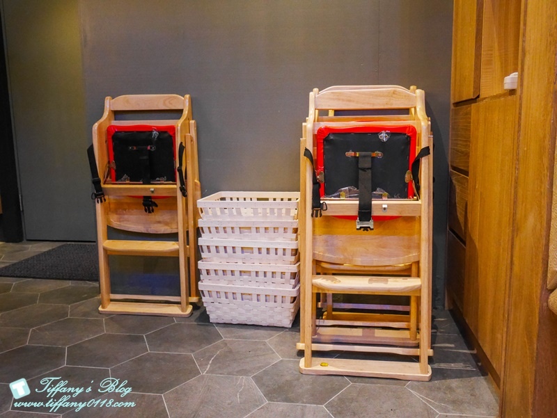 [美食.台北] 叁和院台灣風格飲食(參和院三店/大直形象店)台菜餐廳。繼微風南京店推出龍捲風排骨飯後再推出大直店限定的水噹噹鹹水雞~刺蝟叉燒包跟超級大力菇還有彩虹銀絲卷都超吸晴!!