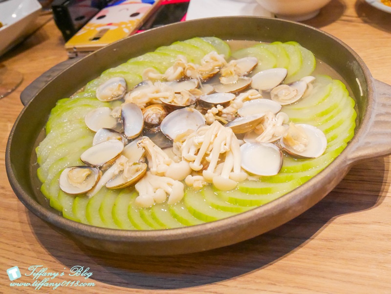 [美食.台北] 叁和院台灣風格飲食(參和院三店/大直形象店)台菜餐廳。繼微風南京店推出龍捲風排骨飯後再推出大直店限定的水噹噹鹹水雞~刺蝟叉燒包跟超級大力菇還有彩虹銀絲卷都超吸晴!!