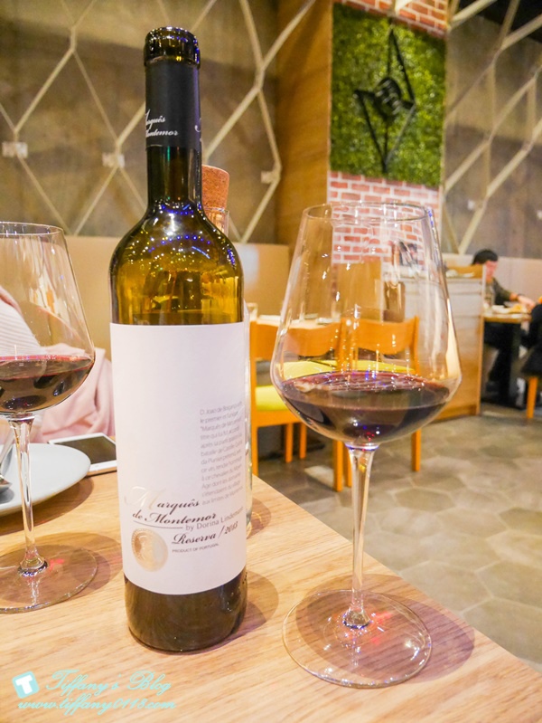 [美食.台北] 叁和院台灣風格飲食(參和院三店/大直形象店)台菜餐廳。繼微風南京店推出龍捲風排骨飯後再推出大直店限定的水噹噹鹹水雞~刺蝟叉燒包跟超級大力菇還有彩虹銀絲卷都超吸晴!!