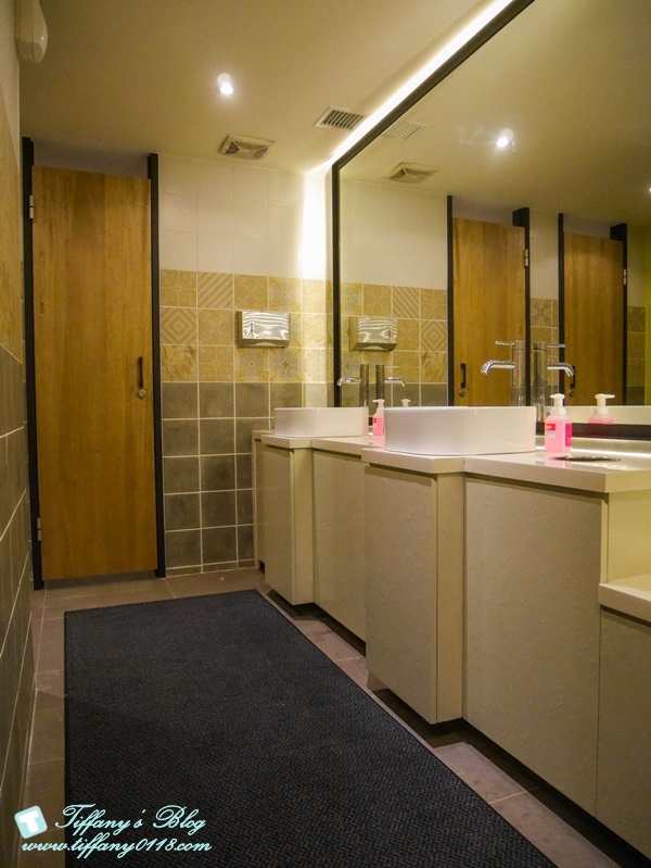 [美食.台北] 叁和院台灣風格飲食(參和院三店/大直形象店)台菜餐廳。繼微風南京店推出龍捲風排骨飯後再推出大直店限定的水噹噹鹹水雞~刺蝟叉燒包跟超級大力菇還有彩虹銀絲卷都超吸晴!!