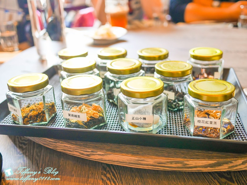 [美食.台北] 叁和院台灣風格飲食(參和院三店/大直形象店)台菜餐廳。繼微風南京店推出龍捲風排骨飯後再推出大直店限定的水噹噹鹹水雞~刺蝟叉燒包跟超級大力菇還有彩虹銀絲卷都超吸晴!!