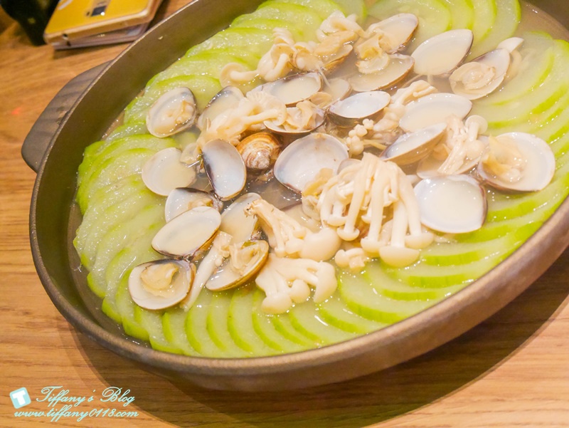 [美食.台北] 叁和院台灣風格飲食(參和院三店/大直形象店)台菜餐廳。繼微風南京店推出龍捲風排骨飯後再推出大直店限定的水噹噹鹹水雞~刺蝟叉燒包跟超級大力菇還有彩虹銀絲卷都超吸晴!!