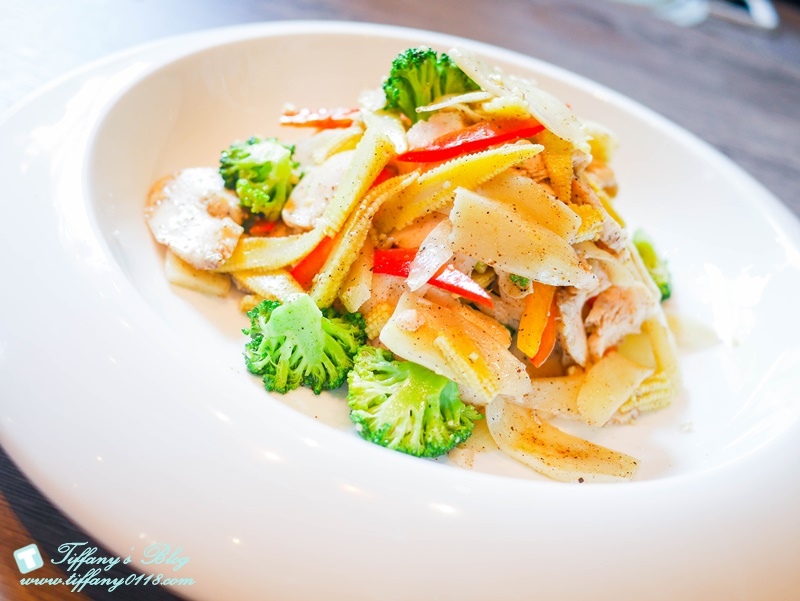 [美食.台北] 叁和院台灣風格飲食(參和院三店/大直形象店)台菜餐廳。繼微風南京店推出龍捲風排骨飯後再推出大直店限定的水噹噹鹹水雞~刺蝟叉燒包跟超級大力菇還有彩虹銀絲卷都超吸晴!!