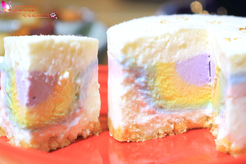 高雄新興區︱口口好吃工作室　吃過嗎？有著梔子花香的彩虹乳酪蛋糕～