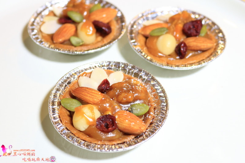 高雄新興區︱口口好吃工作室　吃過嗎？有著梔子花香的彩虹乳酪蛋糕～