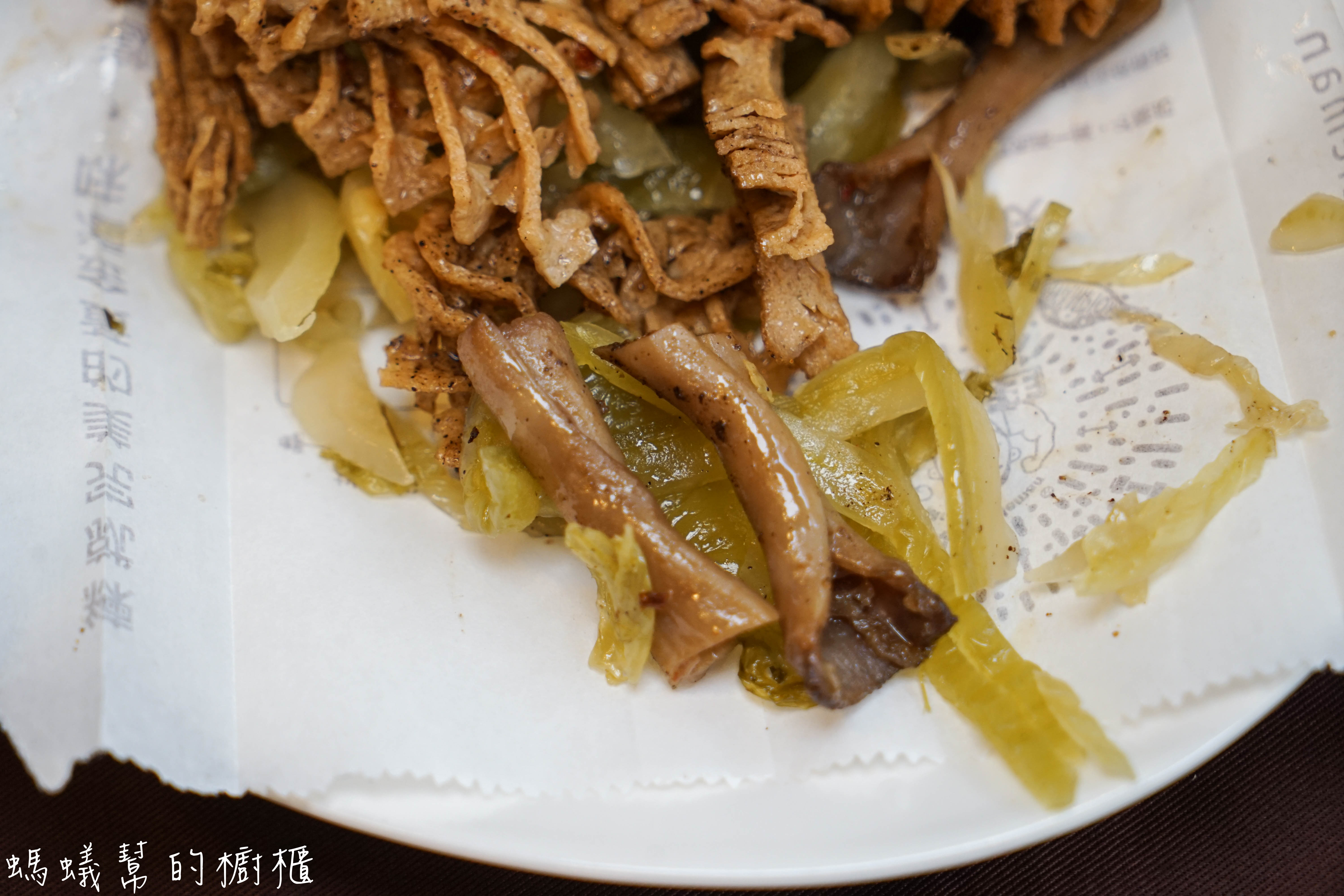 健美先生激炸滷味|台中一中街私房美味小吃，先滷後炸口感讓人越吃越上癮！食尚玩家跟旅行應援團推薦。 - 螞蟻幫的櫥櫃