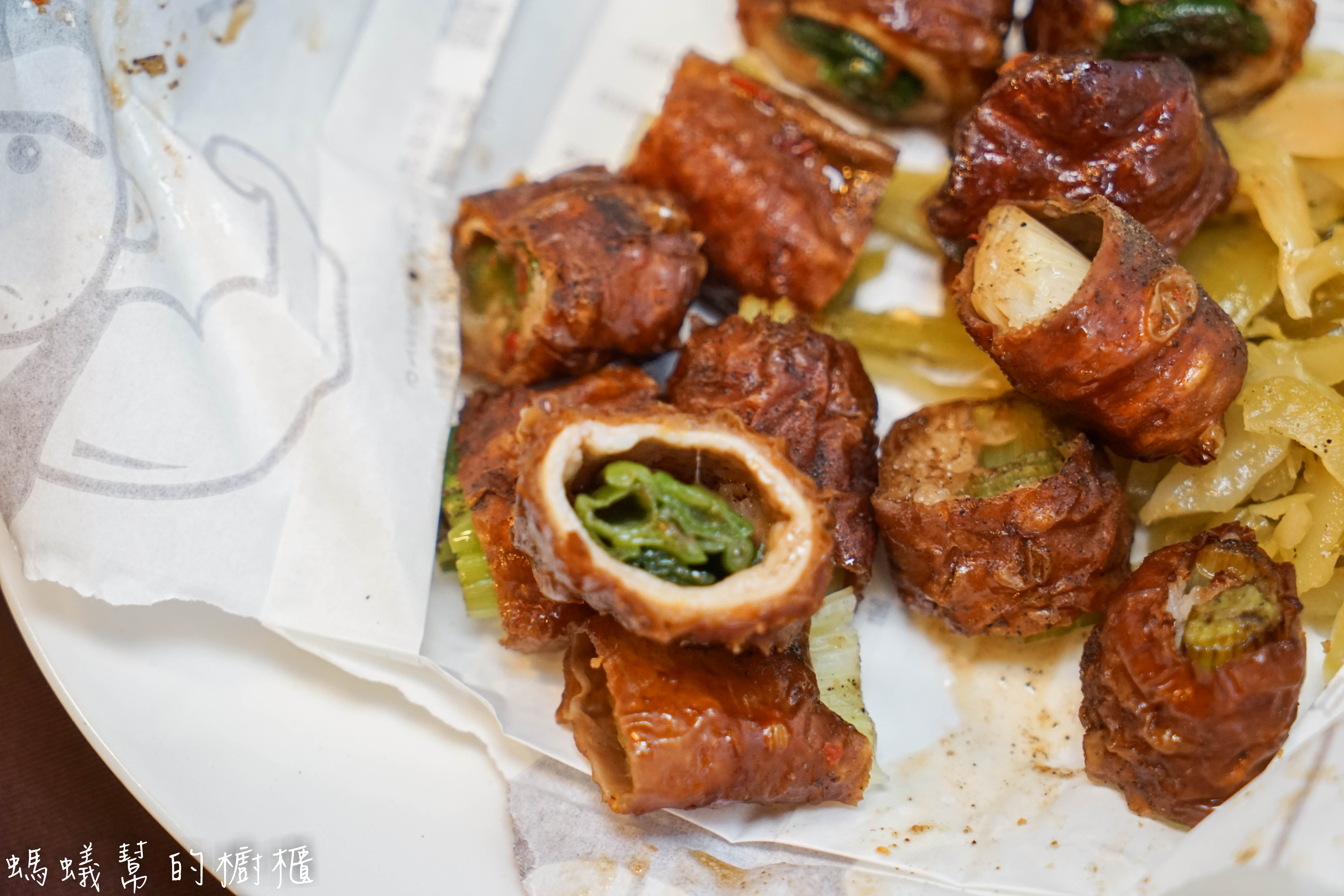 健美先生激炸滷味|台中一中街私房美味小吃，先滷後炸口感讓人越吃越上癮！食尚玩家跟旅行應援團推薦。 - 螞蟻幫的櫥櫃