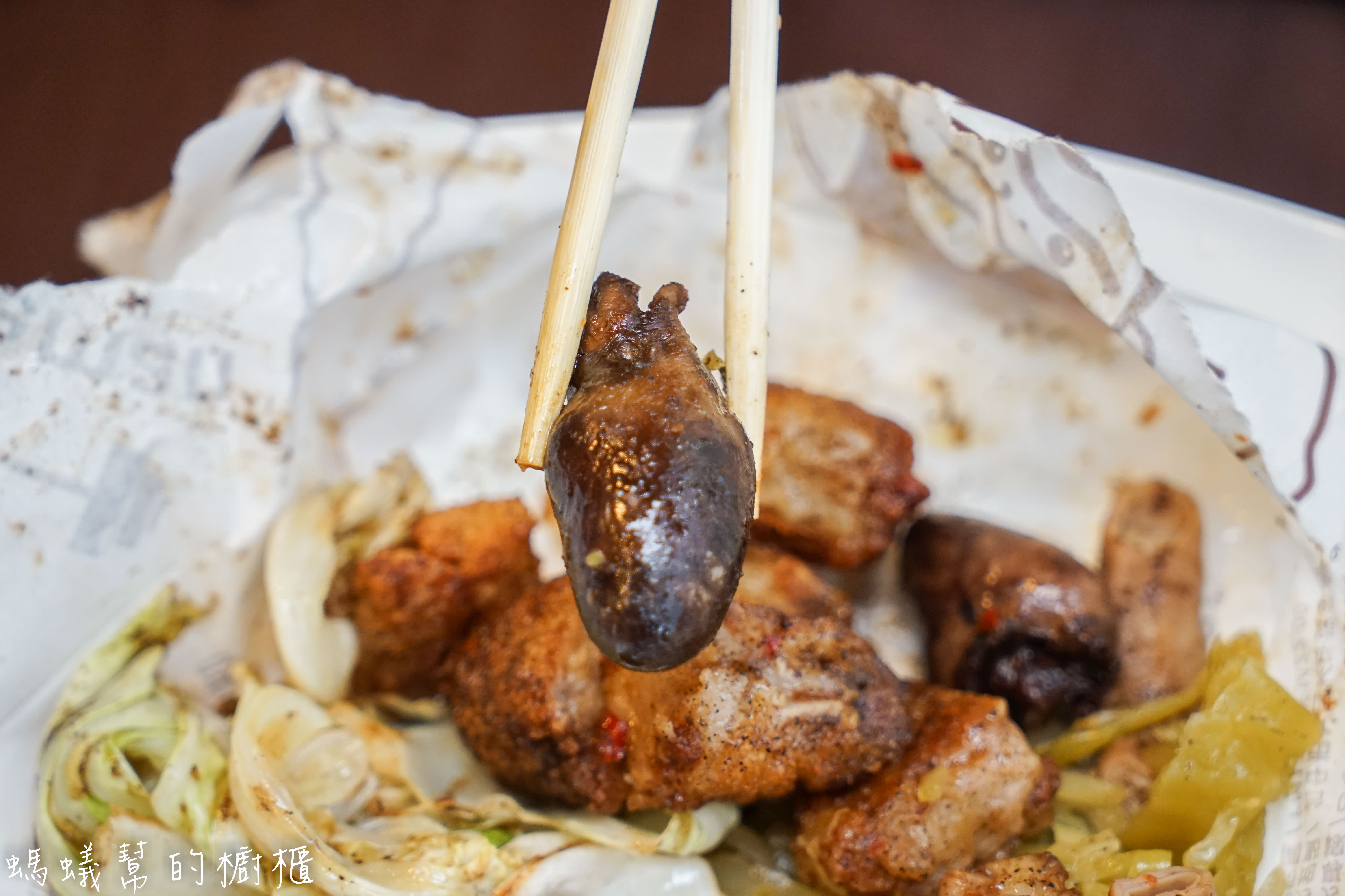 健美先生激炸滷味|台中一中街私房美味小吃，先滷後炸口感讓人越吃越上癮！食尚玩家跟旅行應援團推薦。 - 螞蟻幫的櫥櫃