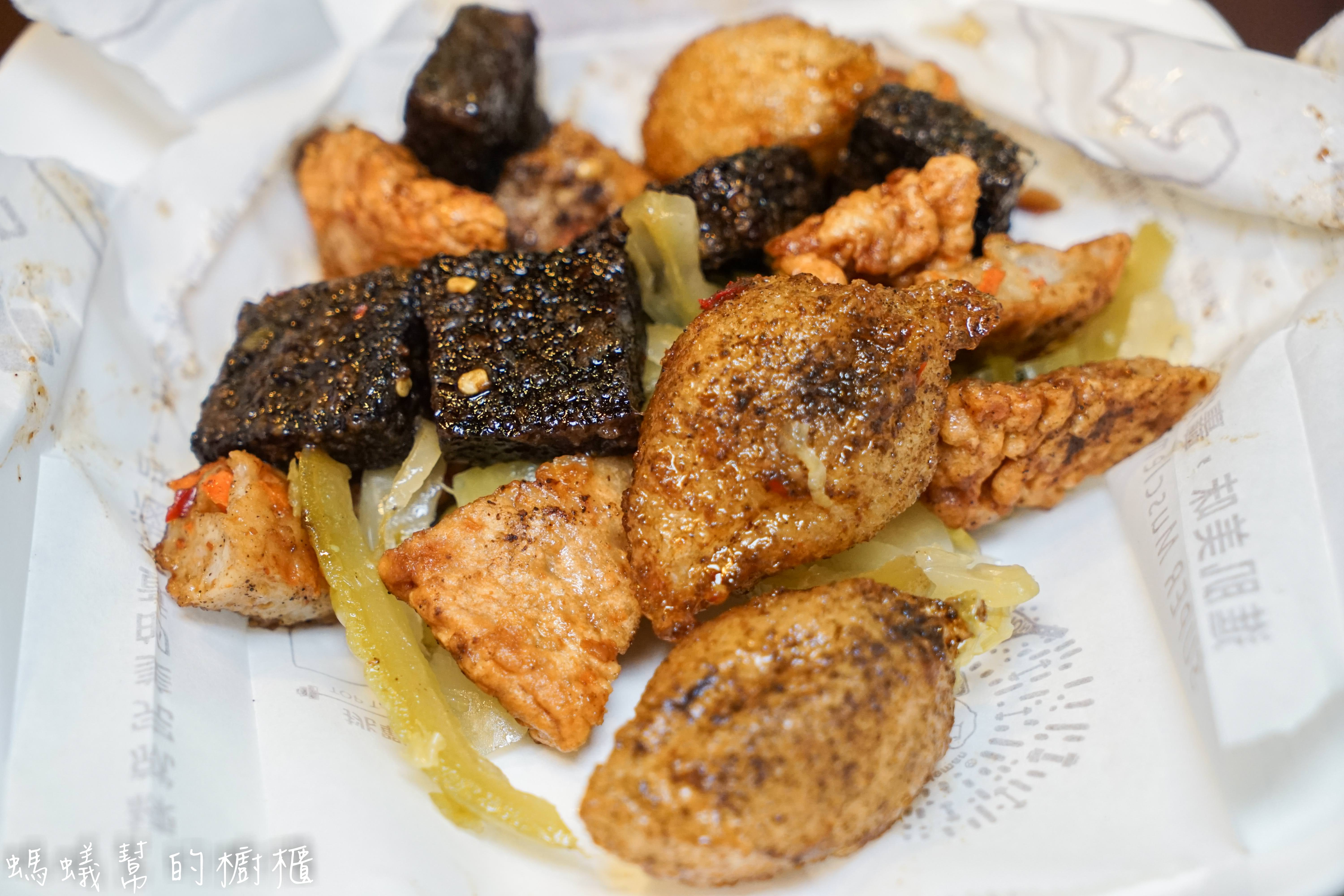 健美先生激炸滷味|台中一中街私房美味小吃，先滷後炸口感讓人越吃越上癮！食尚玩家跟旅行應援團推薦。 - 螞蟻幫的櫥櫃