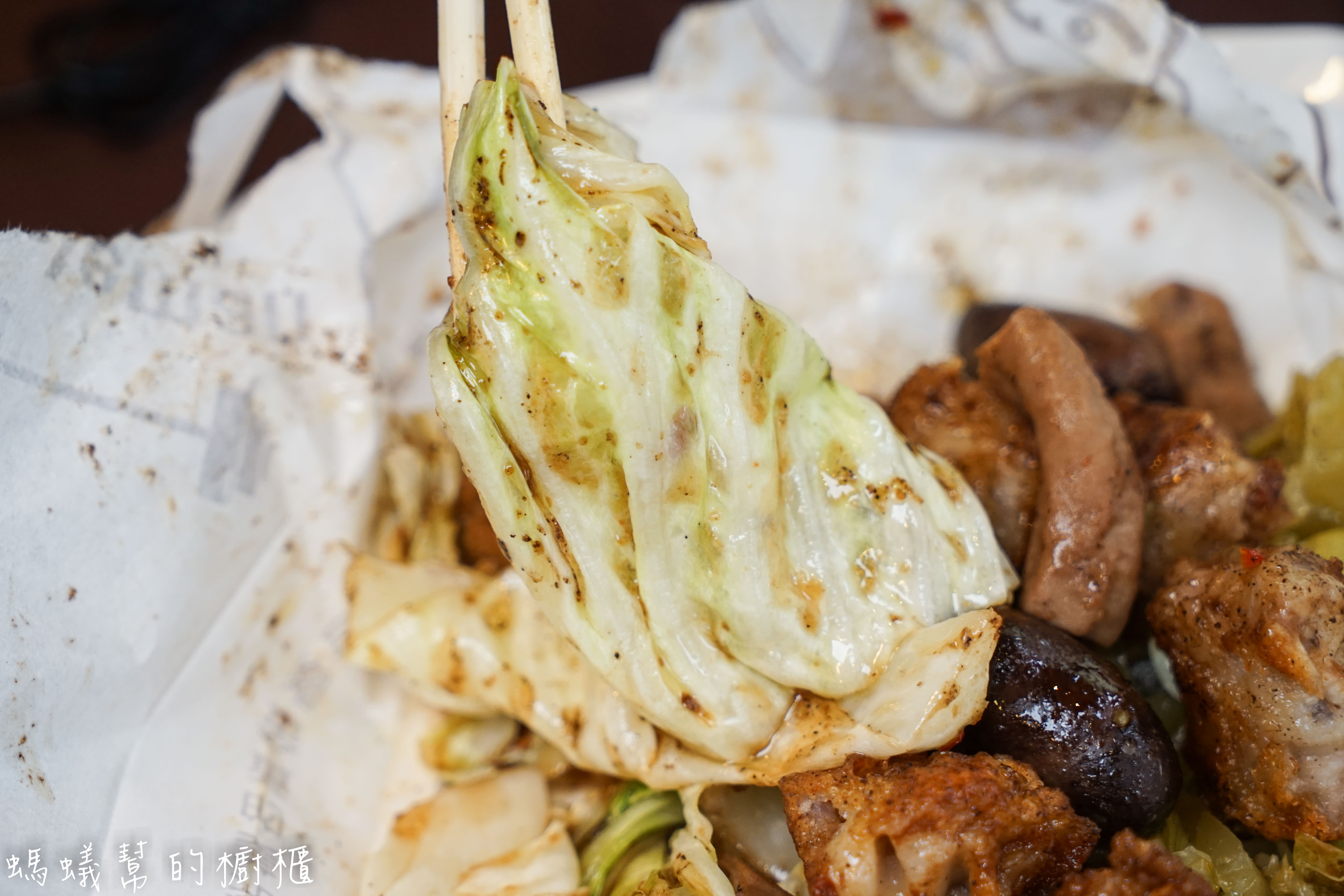 健美先生激炸滷味|台中一中街私房美味小吃，先滷後炸口感讓人越吃越上癮！食尚玩家跟旅行應援團推薦。 - 螞蟻幫的櫥櫃