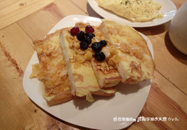 【台北信義】《豐滿信義世貿店》美式風格早午餐、下午茶,種類選擇豐富,悠閒地渡過午後時光吧❤近捷運台北101/世貿站