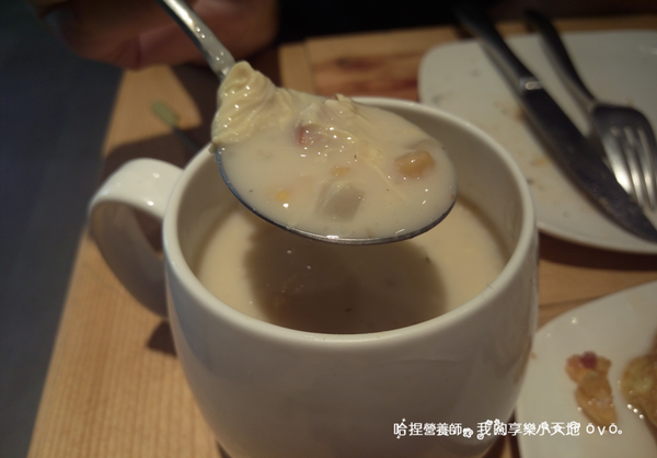 【台北信義】《豐滿信義世貿店》美式風格早午餐、下午茶,種類選擇豐富,悠閒地渡過午後時光吧❤近捷運台北101/世貿站