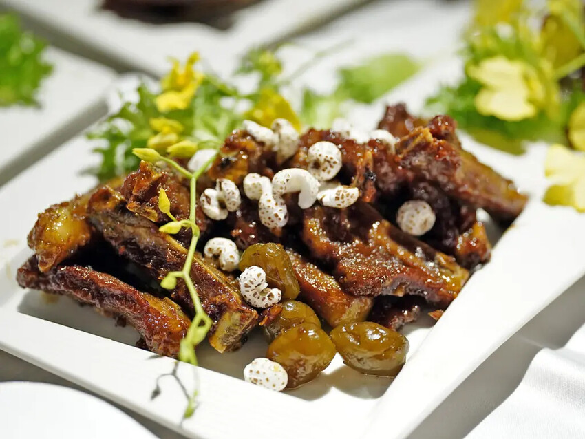 台南婚宴推薦│洪廚喜宴│夢幻戶外花系婚禮│絕美佈置＋創意辦桌