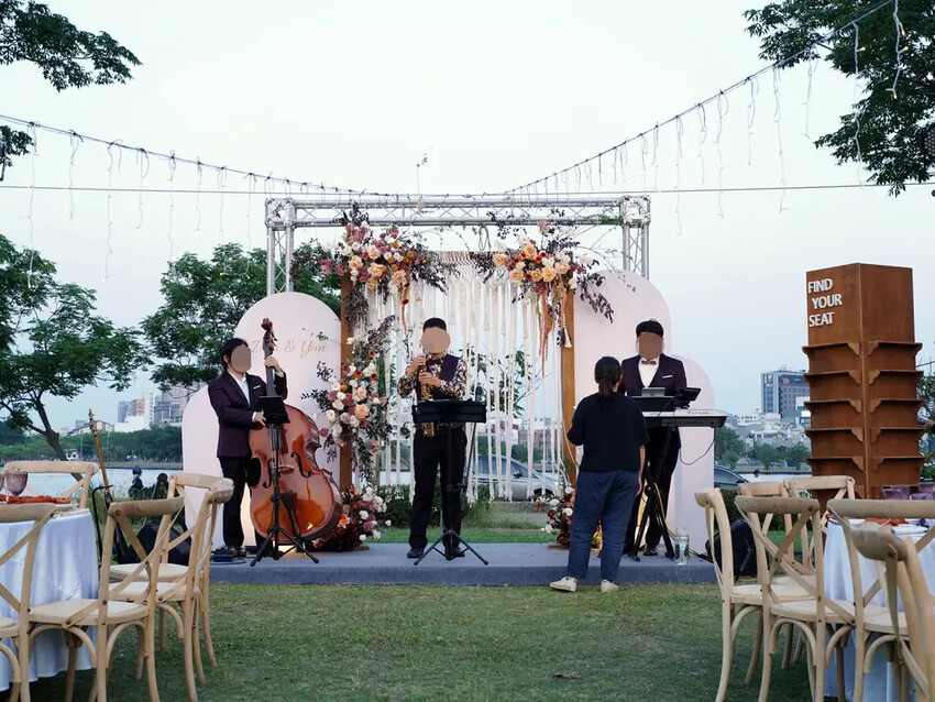 台南婚宴推薦│洪廚喜宴│夢幻戶外花系婚禮│絕美佈置＋創意辦桌