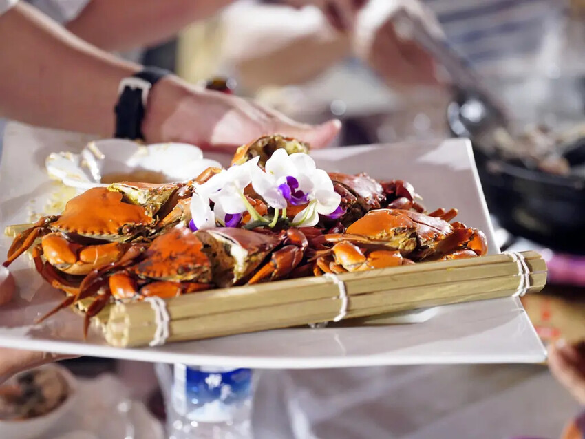 台南婚宴推薦│洪廚喜宴│夢幻戶外花系婚禮│絕美佈置＋創意辦桌