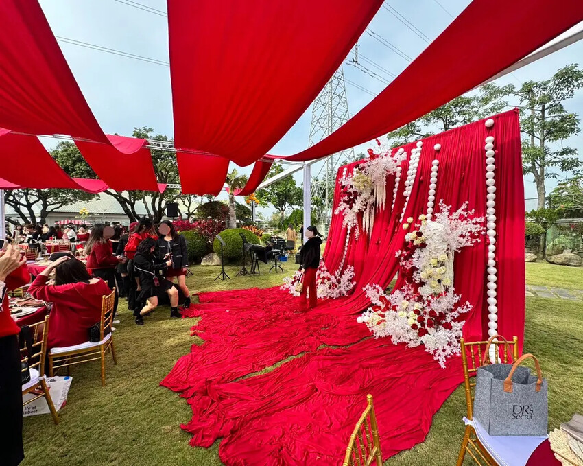 台南首創法式辦桌,洪廚喜宴把法式餐廳搬到辦桌來了!尾牙穿得美 台南首創法式辦桌,洪廚喜宴把法式餐廳搬到辦桌來了!尾牙穿得美