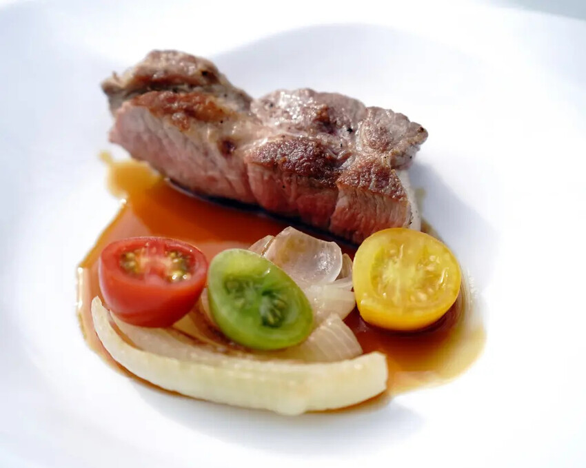 台南首創法式辦桌,洪廚喜宴把法式餐廳搬到辦桌來了!尾牙穿得美 台南首創法式辦桌,洪廚喜宴把法式餐廳搬到辦桌來了!尾牙穿得美