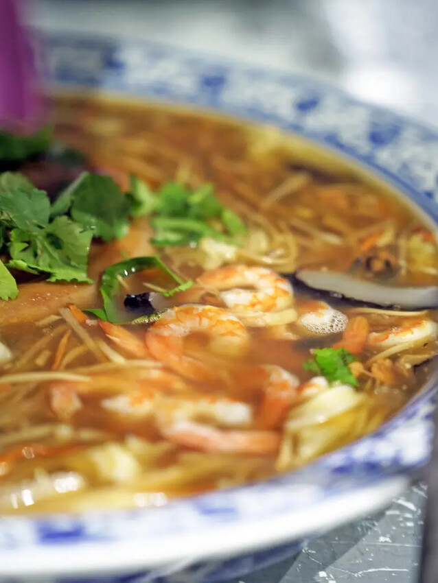 高雄尾牙分享│高雄展覽館辦桌盛宴│龍蝦禮物盒太吸睛│洪廚喜宴